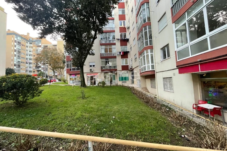 Negócio para Trespasse em Águas Livres Foto 3