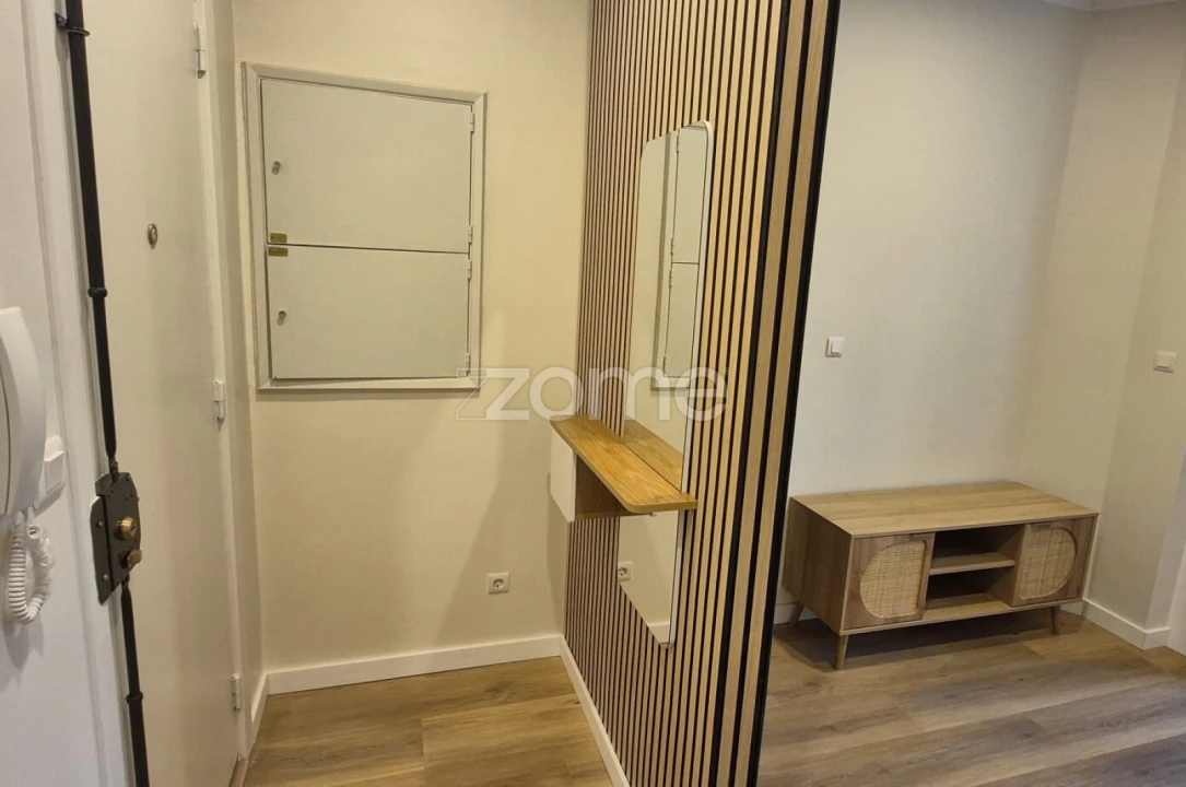 Apartamento T1 para Arrendamento em Venteira Foto 10