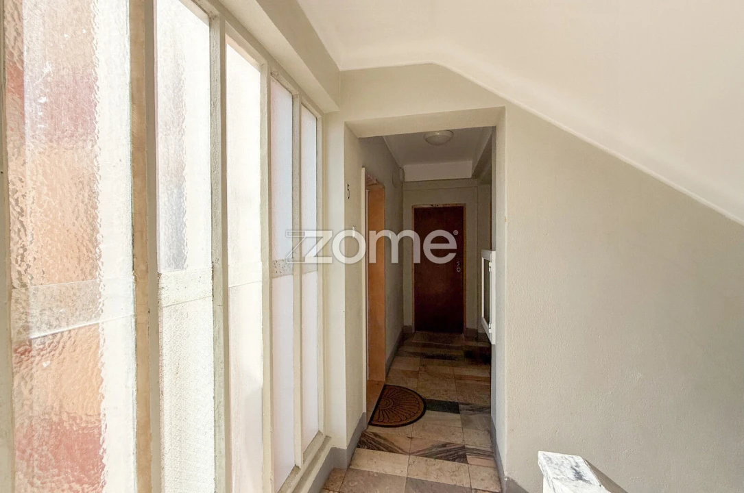 Apartamento T1 para Arrendamento em Venteira Foto 10