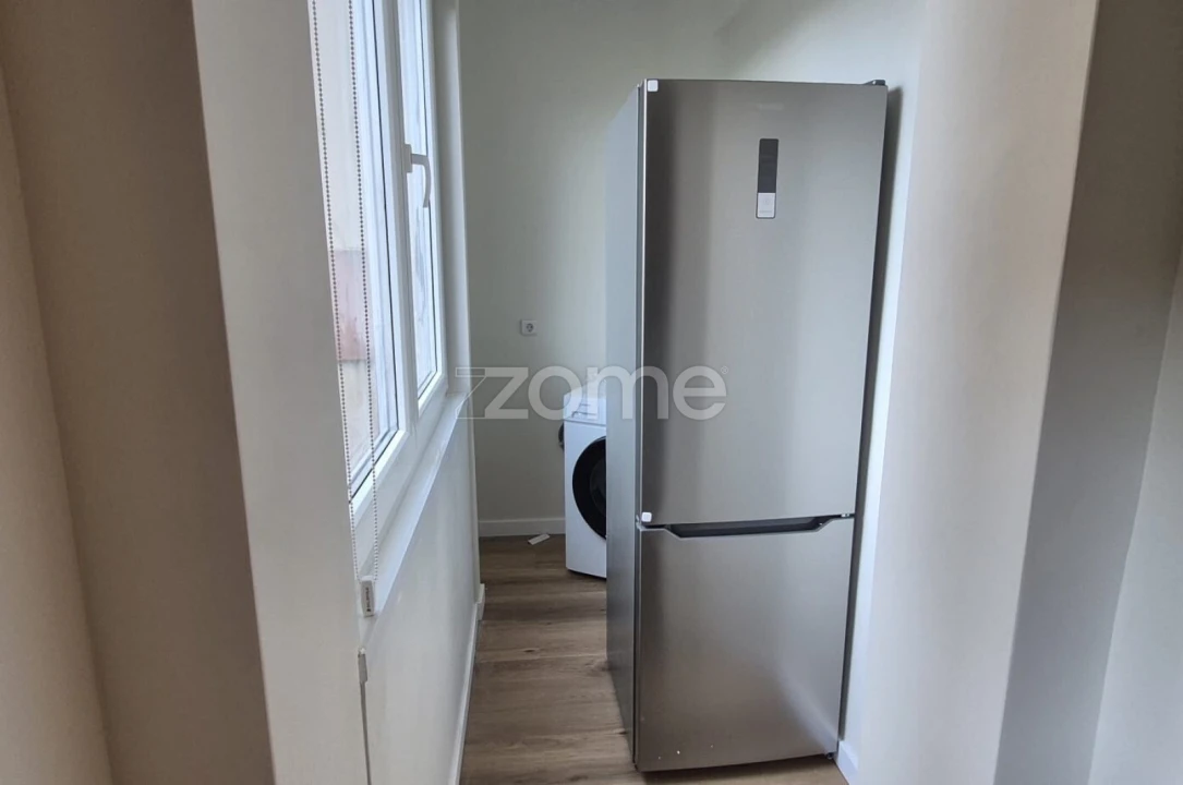 Apartamento T1 para Arrendamento em Venteira Foto 17