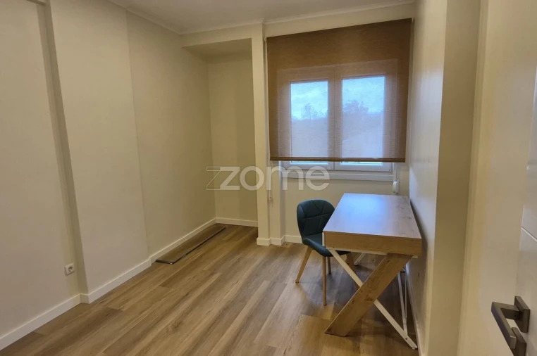 Apartamento T1 para Arrendamento em Venteira Foto 18