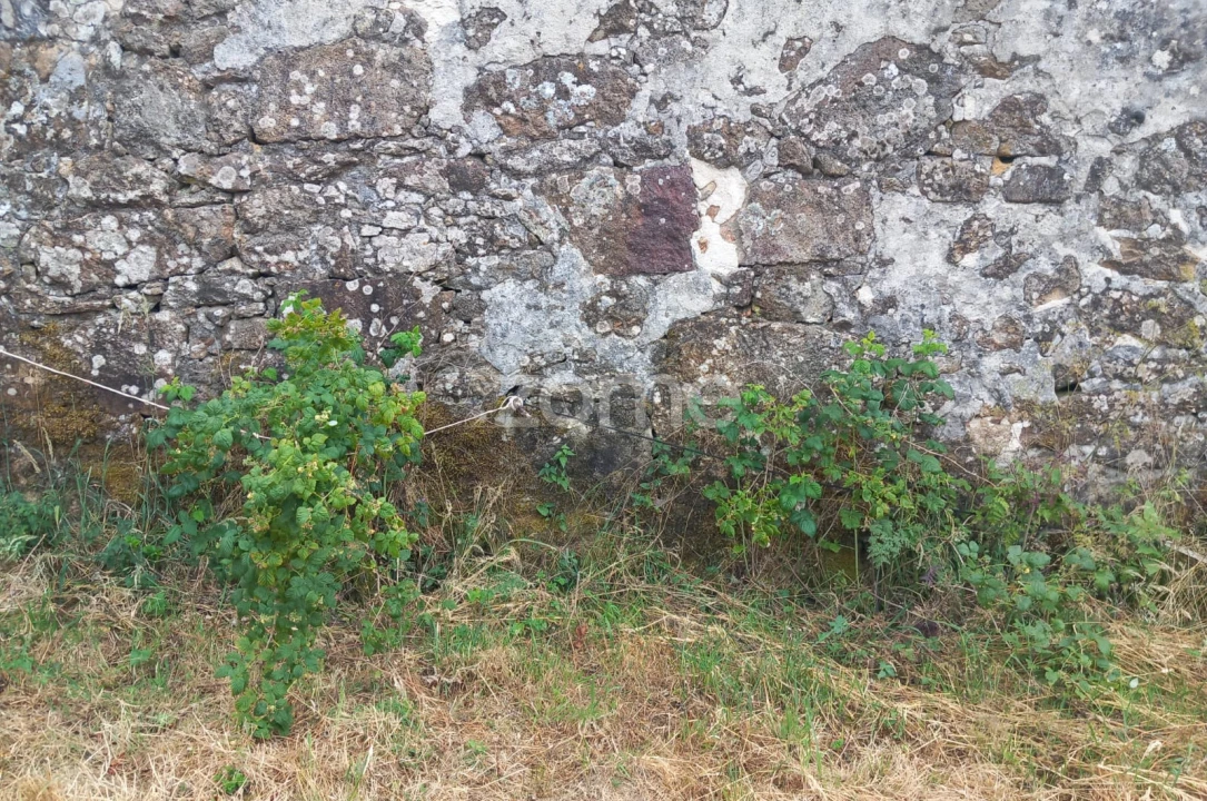 Moradia T2 para Venda em Gosende Foto 7