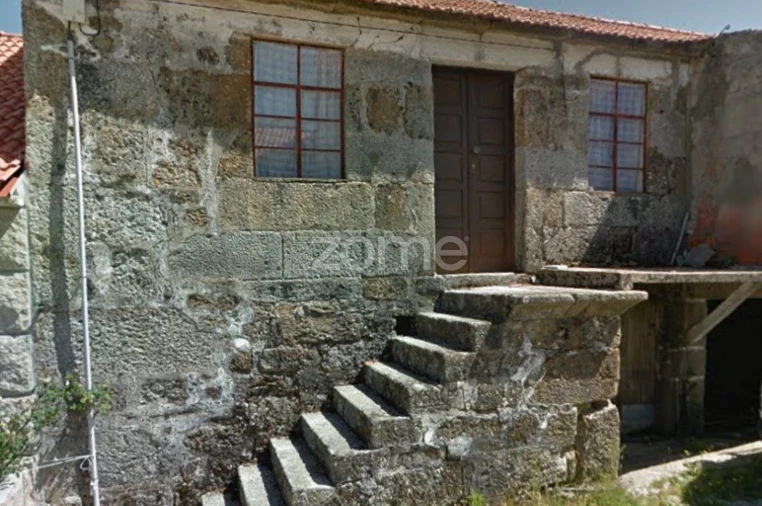 Moradia T2 para Venda em Gosende Foto 1