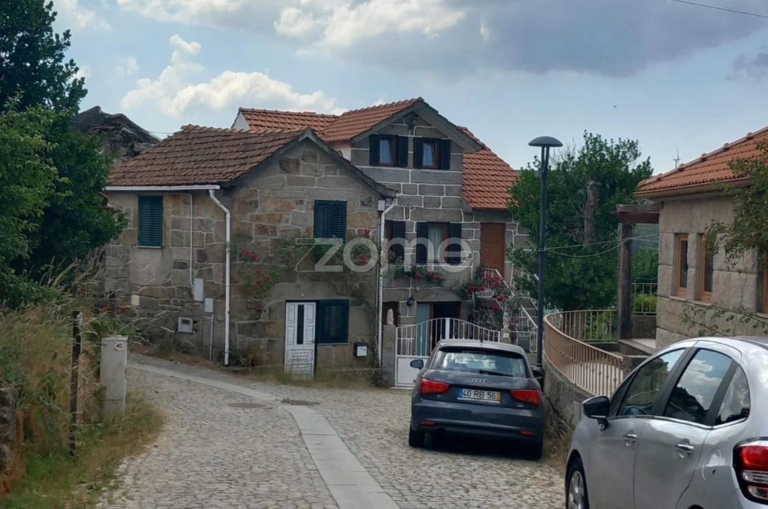 Moradia T2 para Venda em Gosende Foto 2