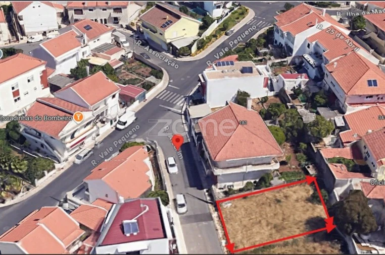 Terreno para Venda em Pontinha e Famões Foto 4