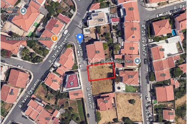 Terreno para Venda em Pontinha e Famões Foto 3