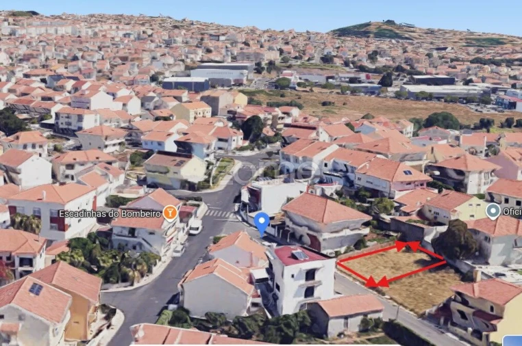 Terreno para Venda em Pontinha e Famões Foto 5