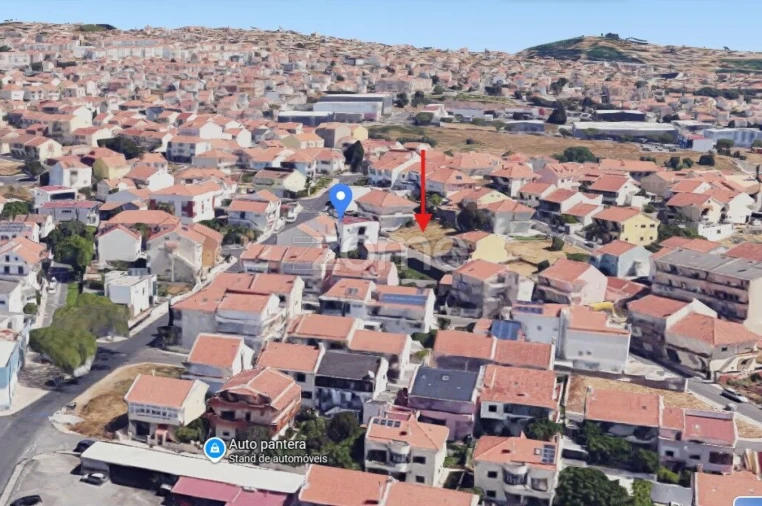 Terreno para Venda em Pontinha e Famões Foto 2