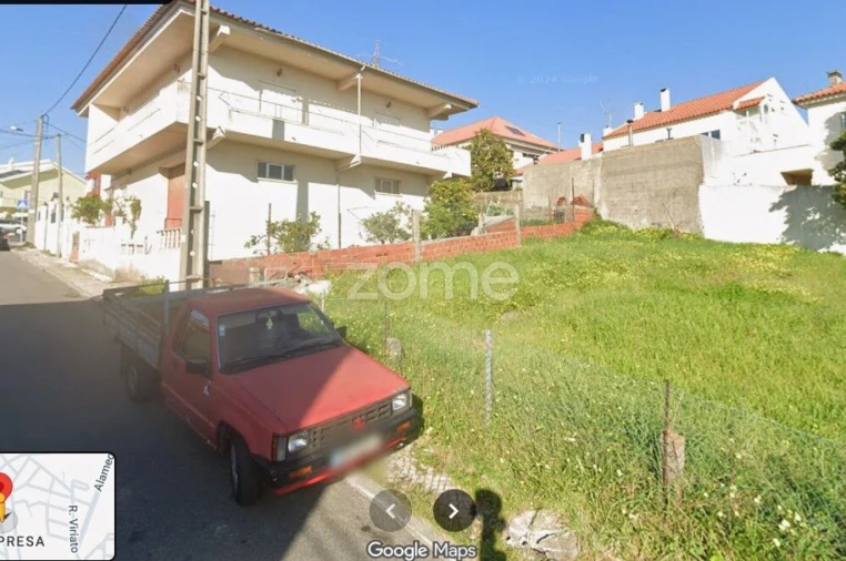 Terreno para Venda em Pontinha e Famões Foto 10