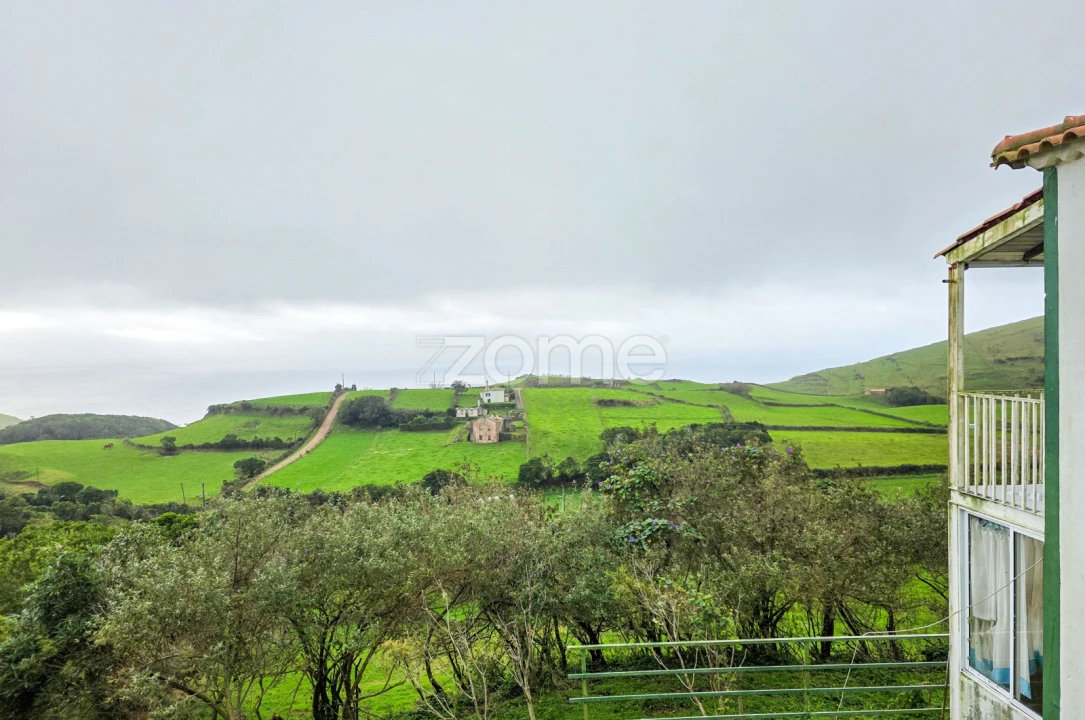 Moradia T2 para Venda em Santo Espirito Foto 16