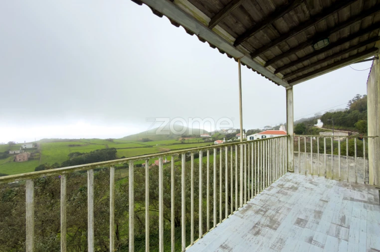 Moradia T2 para Venda em Santo Espirito Foto 15