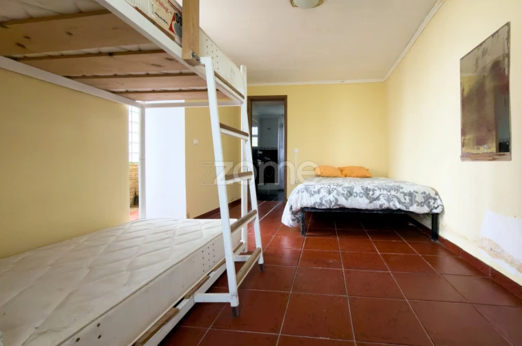 Moradia T2 para Venda em Santo Espirito Foto 18