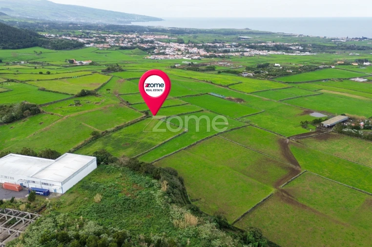 Terreno para Venda em Rabo de Peixe Foto 15