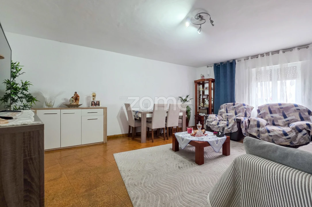 Moradia T4 para Venda em Lagoa (Santa Cruz) Foto 5