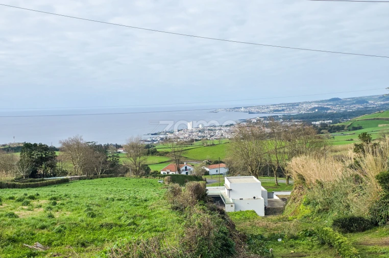 Moradia T4 para Venda em Lagoa (Santa Cruz) Foto 18