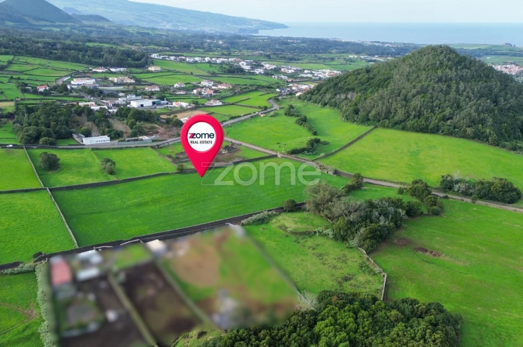 Terreno para Venda em Pico da Pedra Foto 19