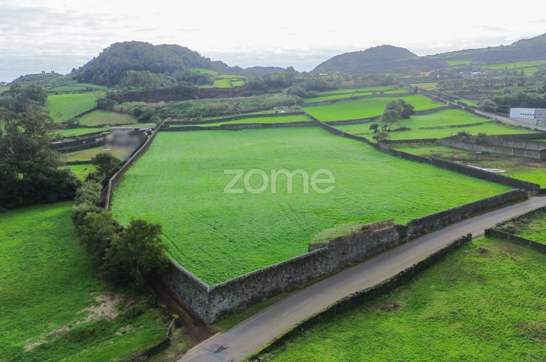 Terreno para Venda em Pico da Pedra Foto 8
