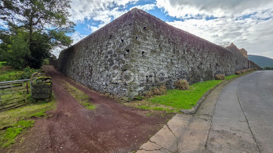 Terreno para Venda em Pico da Pedra