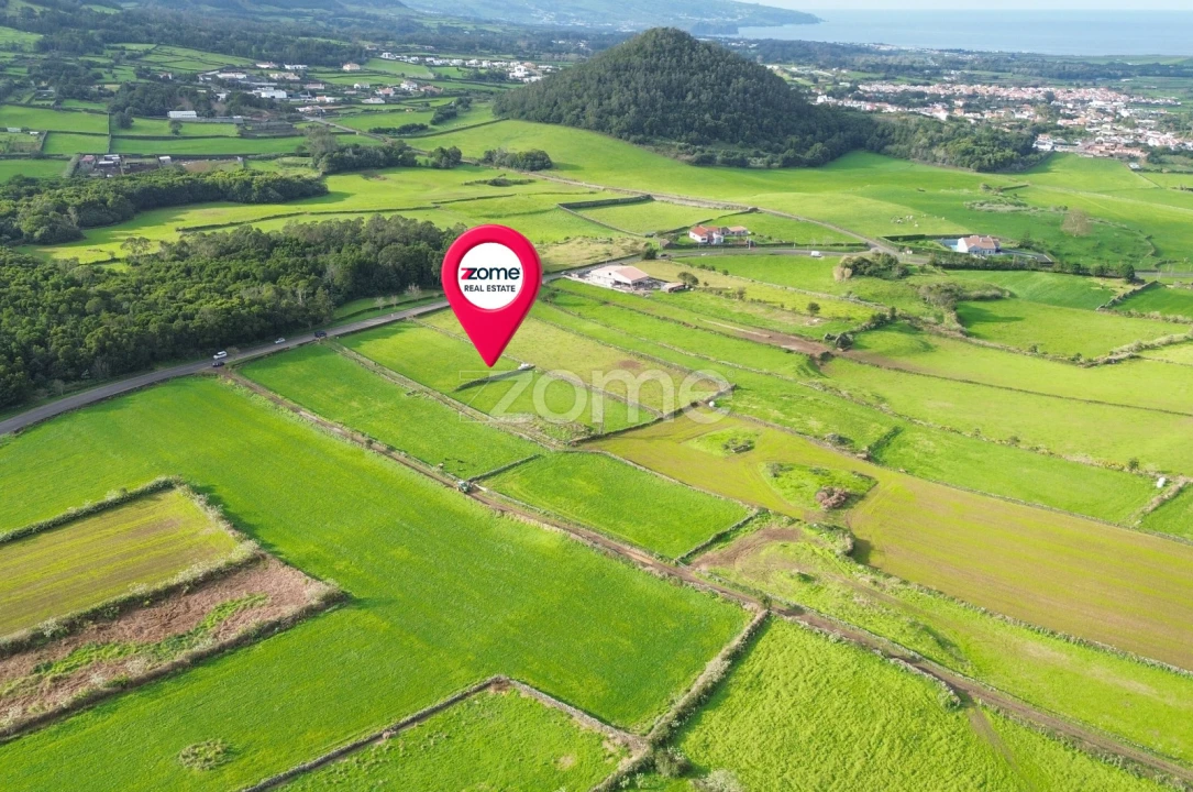 Terreno para Venda em Rabo de Peixe Foto 11