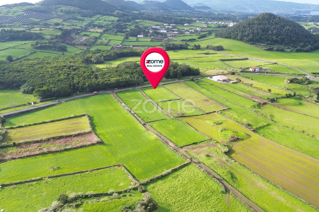 Terreno para Venda em Rabo de Peixe Foto 12