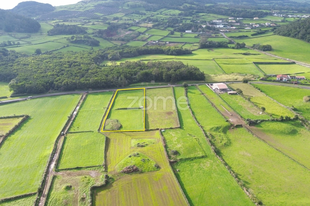 Terreno para Venda em Rabo de Peixe Foto 13