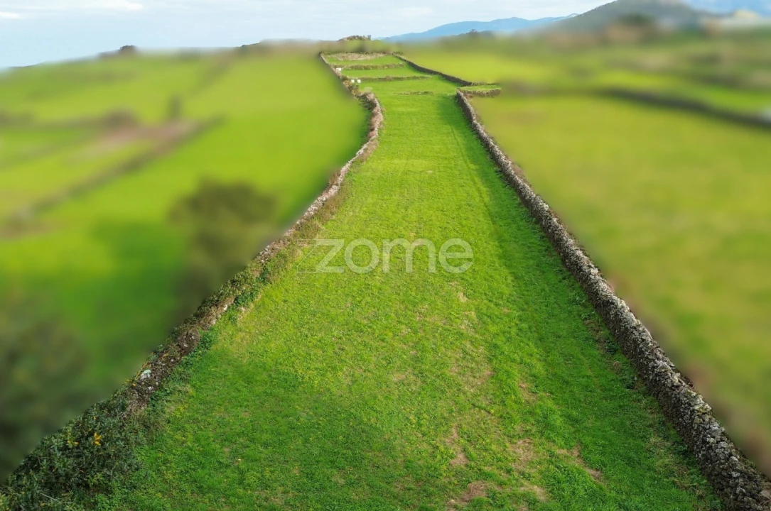 Terreno para Venda em Rabo de Peixe Foto 12