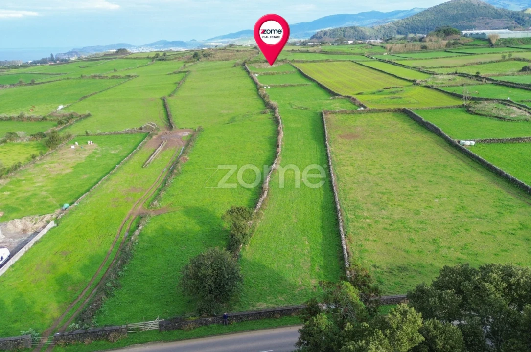 Terreno para Venda em Rabo de Peixe Foto 11