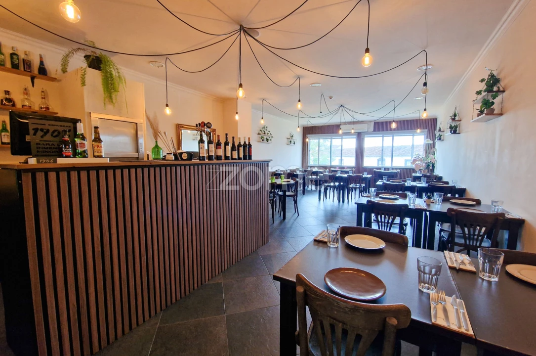 Negócio para Venda em Ponta Delgada (São José) Foto 15