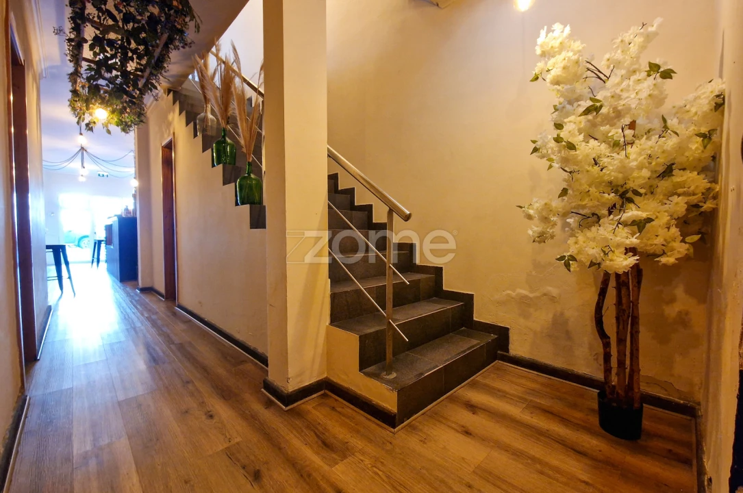 Negócio para Venda em Ponta Delgada (São José) Foto 8