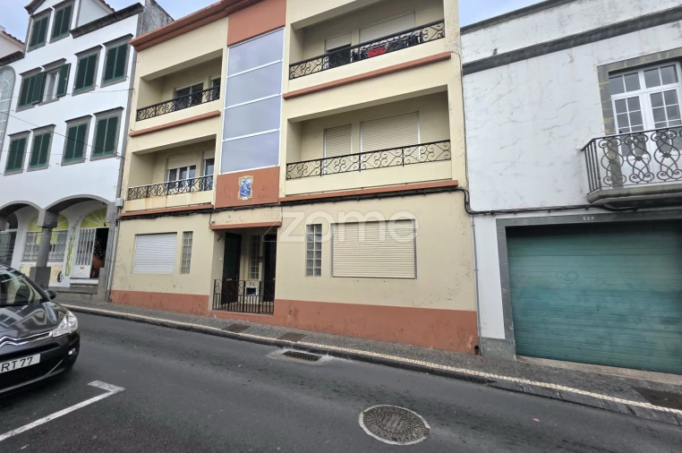 Apartamento T4 para Venda em Ponta Delgada (São Pedro) Foto 1