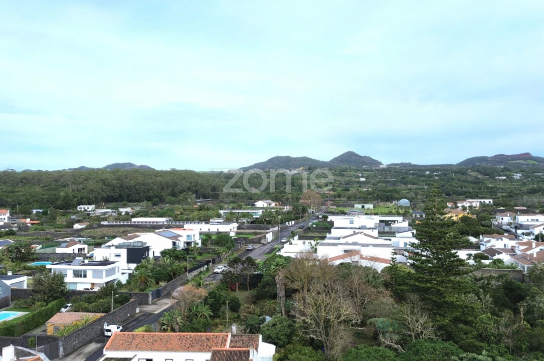 Moradia T3 para Venda em Lagoa (Nossa Senhora do Rosario) Foto 31