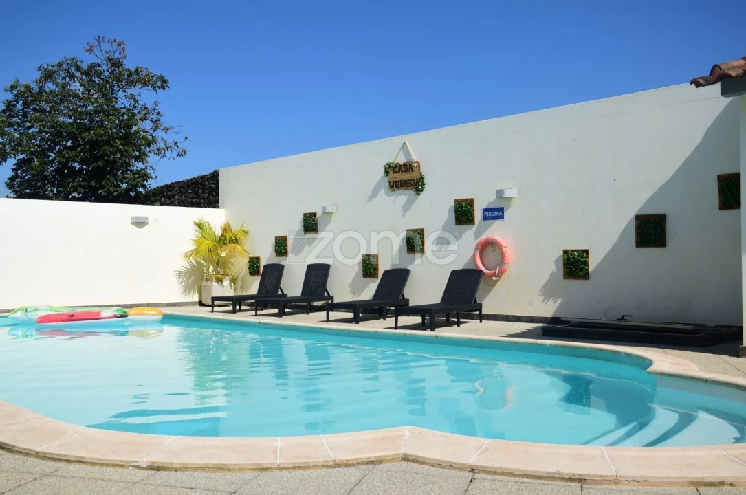 Moradia T7 para Venda em Fenais da Luz Foto 1