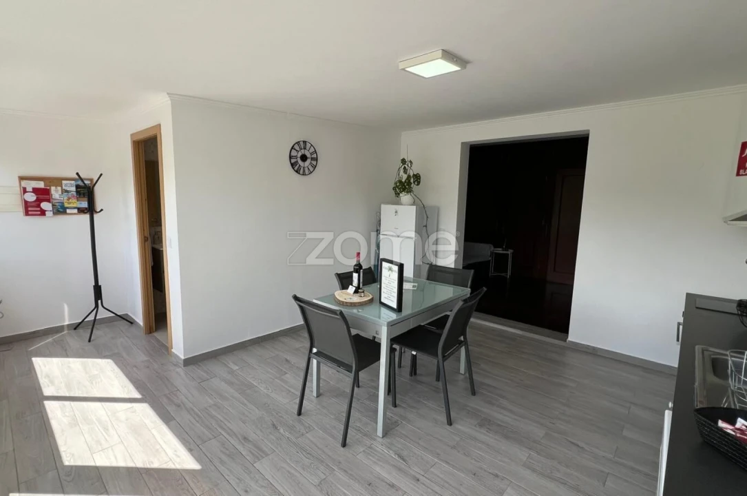 Moradia T7 para Venda em Fenais da Luz Foto 12