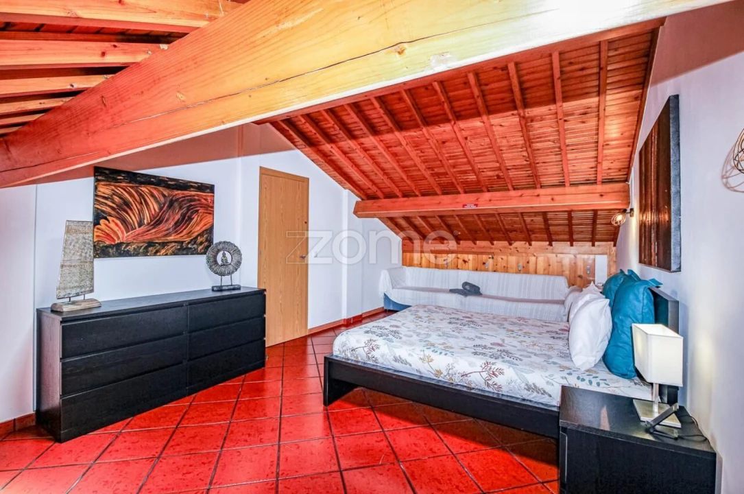 Moradia T7 para Venda em Fenais da Luz Foto 15