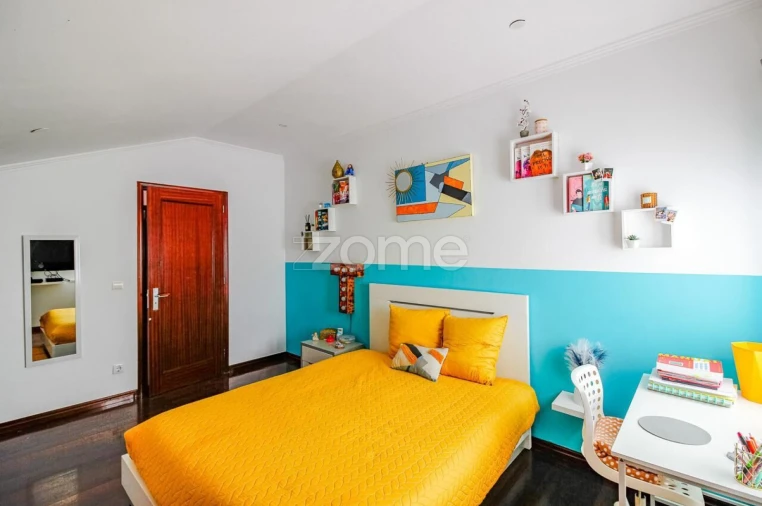 Moradia T7 para Venda em Fenais da Luz Foto 17