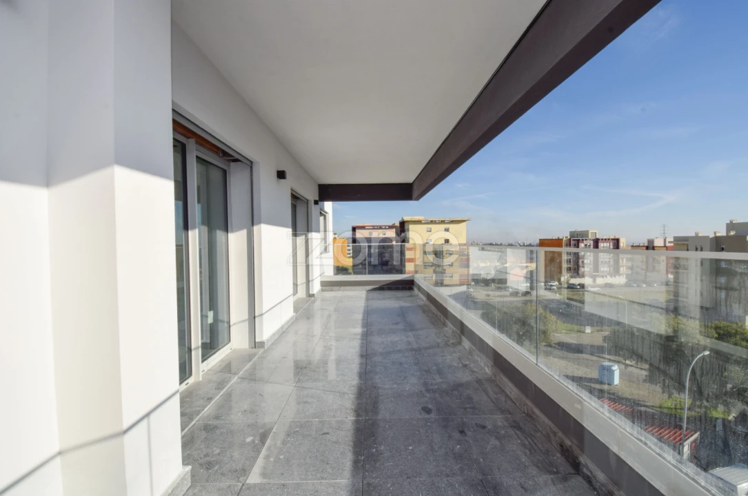 Apartamento T3 para Venda em Camarate, Unhos e Apelação Foto 1