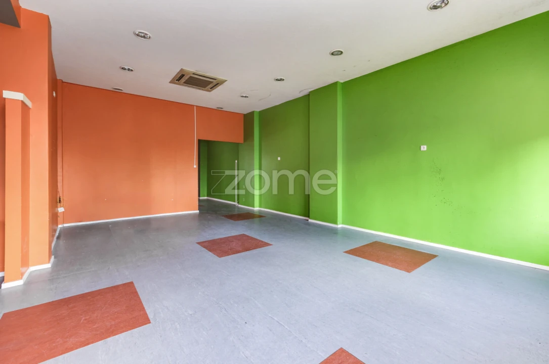 Negócio para Venda em Massamá e Monte Abraão Foto 6