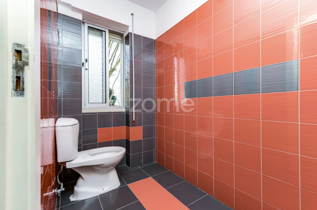 Negócio para Venda em Massamá e Monte Abraão Foto 10