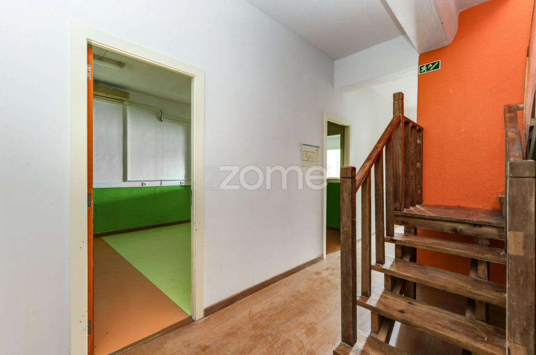 Negócio para Venda em Massamá e Monte Abraão Foto 18