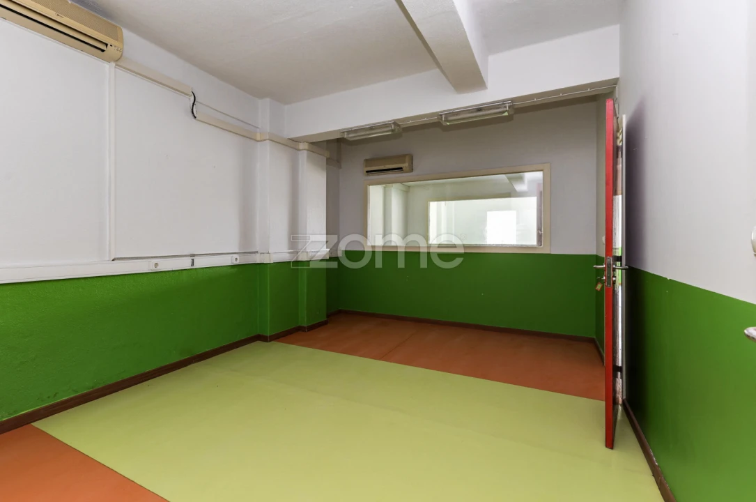 Negócio para Venda em Massamá e Monte Abraão Foto 19