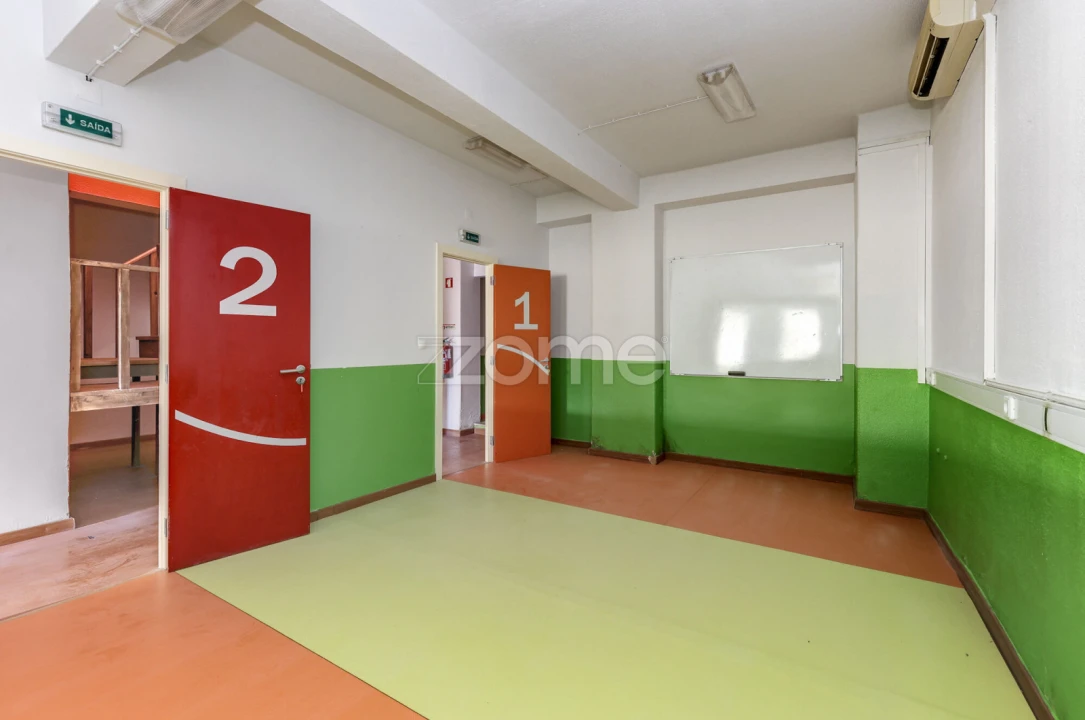 Negócio para Venda em Massamá e Monte Abraão Foto 20