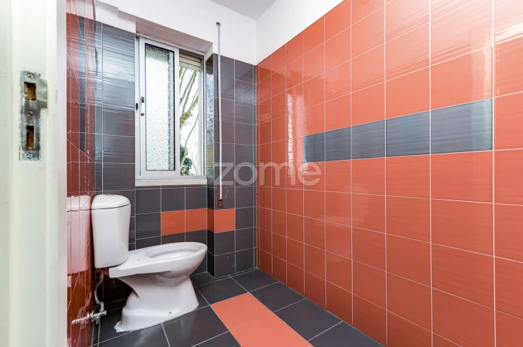 Negócio para Venda em Massamá e Monte Abraão Foto 10