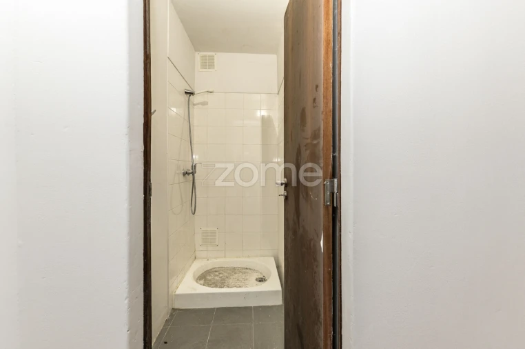 Negócio para Venda em Massamá e Monte Abraão Foto 17