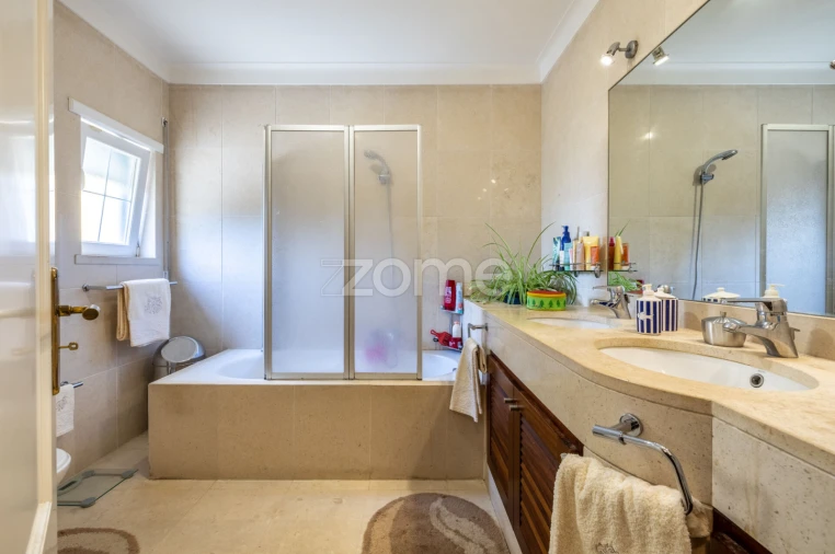 Moradia T5 para Venda em Leiria, Pousos, Barreira e Cortes Foto 15