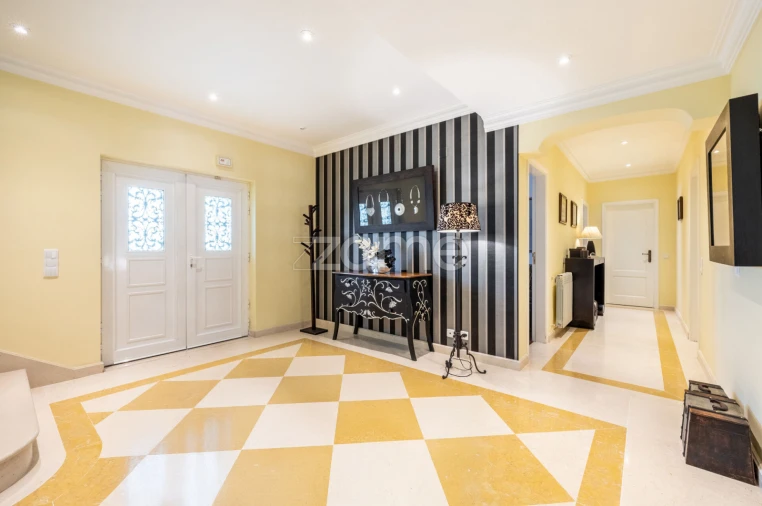 Moradia T5 para Venda em Leiria, Pousos, Barreira e Cortes Foto 1