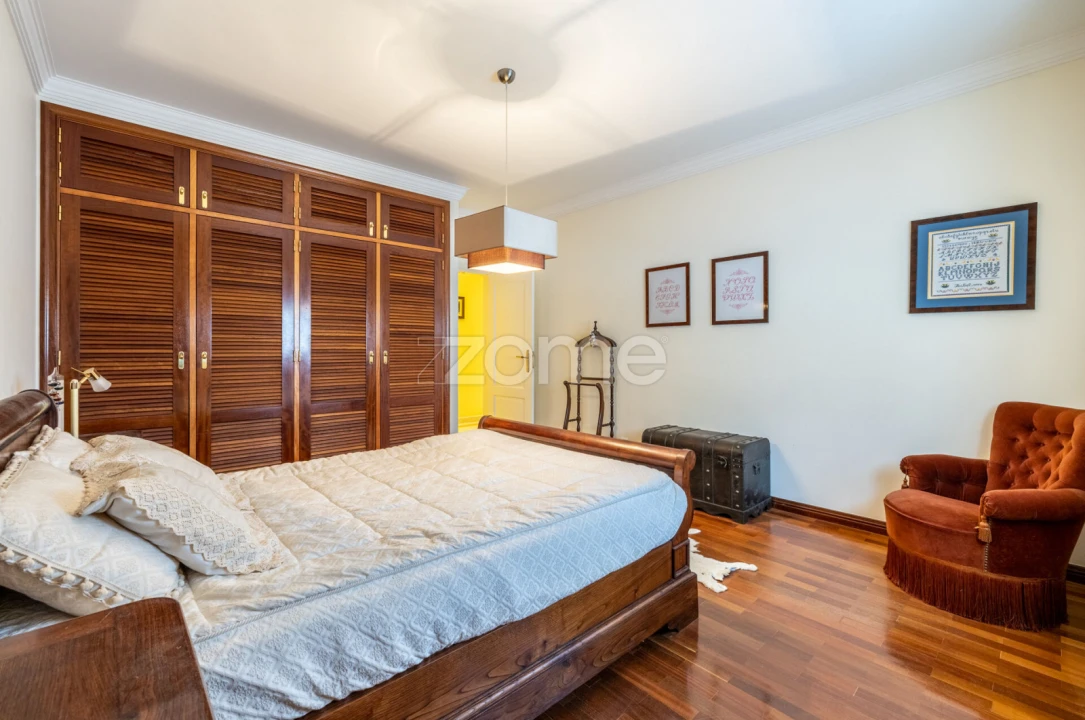 Moradia T5 para Venda em Leiria, Pousos, Barreira e Cortes Foto 12