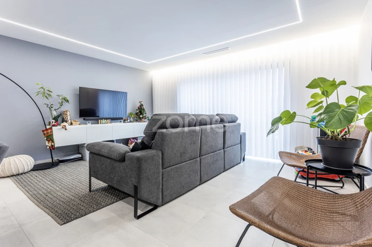 Apartamento T3 para Venda em São Domingos de Rana Foto 5