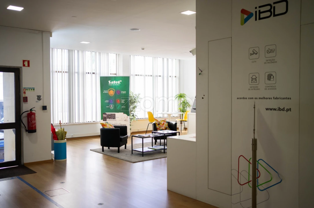 Escritório para Arrendamento em Sacavém e Prior Velho Foto 11