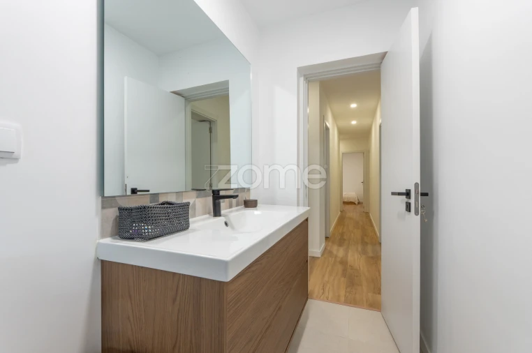 Apartamento T3 para Venda em Arroios Foto 6