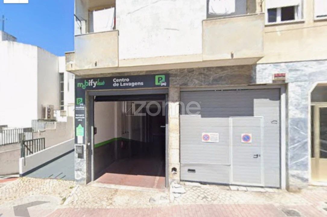 Garagem para Venda em Algés, Linda-A-Velha e Cruz Quebrada-Dafundo Foto 1